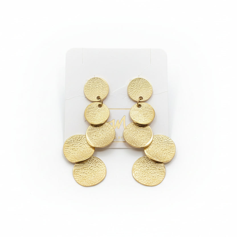 Pendientes largos de acero con estructura de círculos y textura rayada - Moments by You