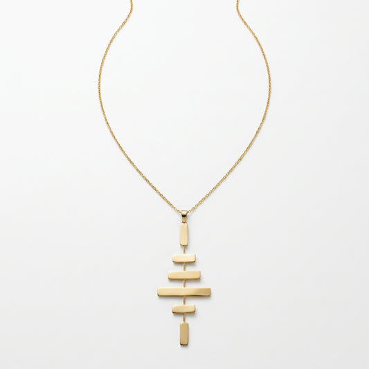 Collar de acero de placas geométricas en diferentes alturas en acabado oro