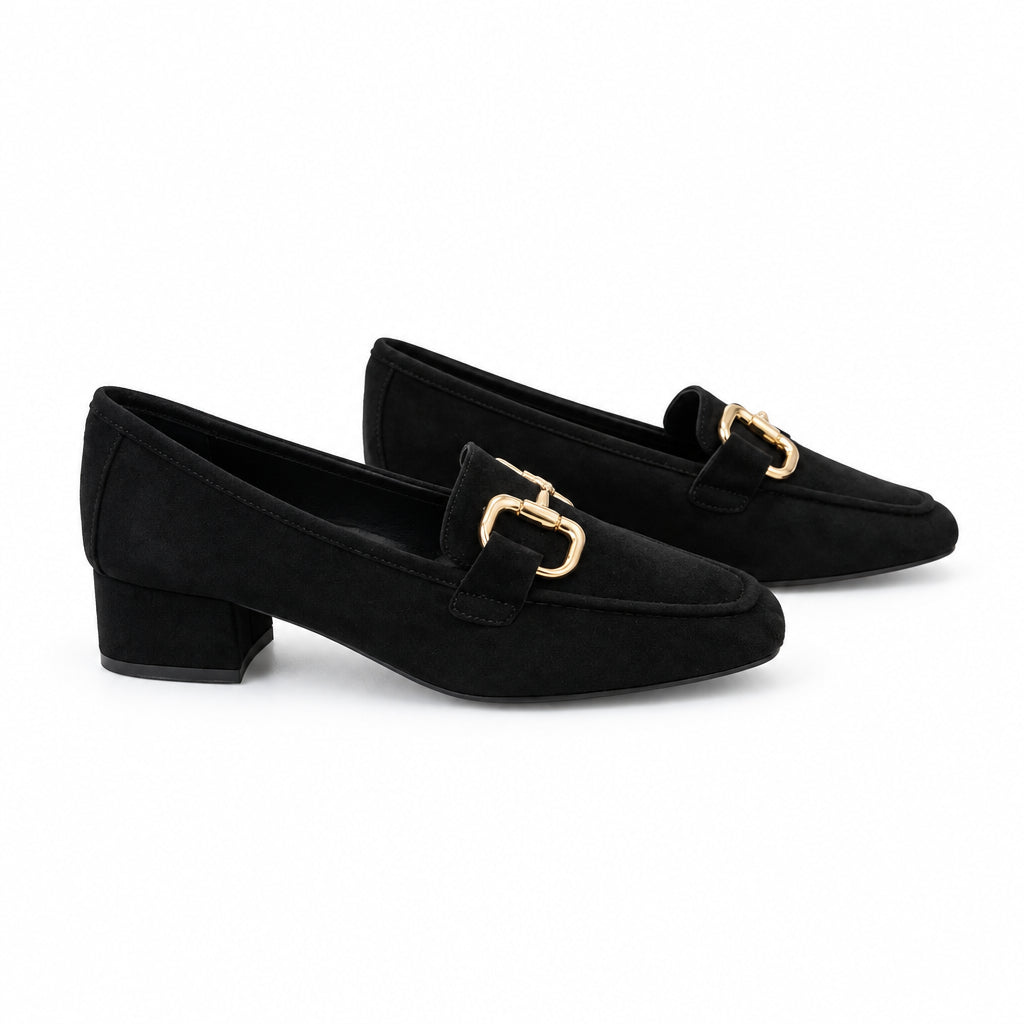 Mocasines de tacón terciopelo negro con hebilla dorada