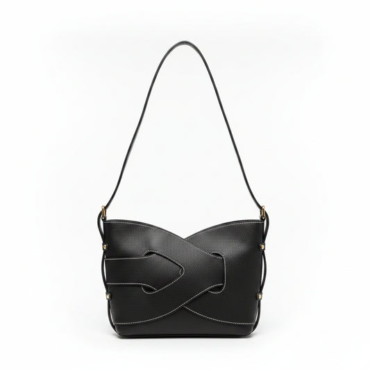 Bolso piel 100% auténtica con diseño trenzado en color negro y pespuntes blancos