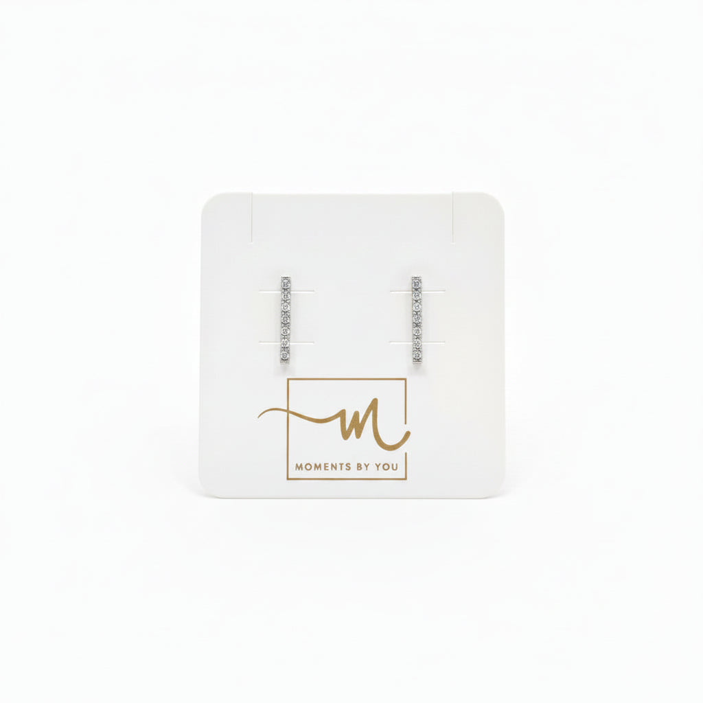 Pendientes largos de acero en forma de barra vertical con circonitas - Moments by You