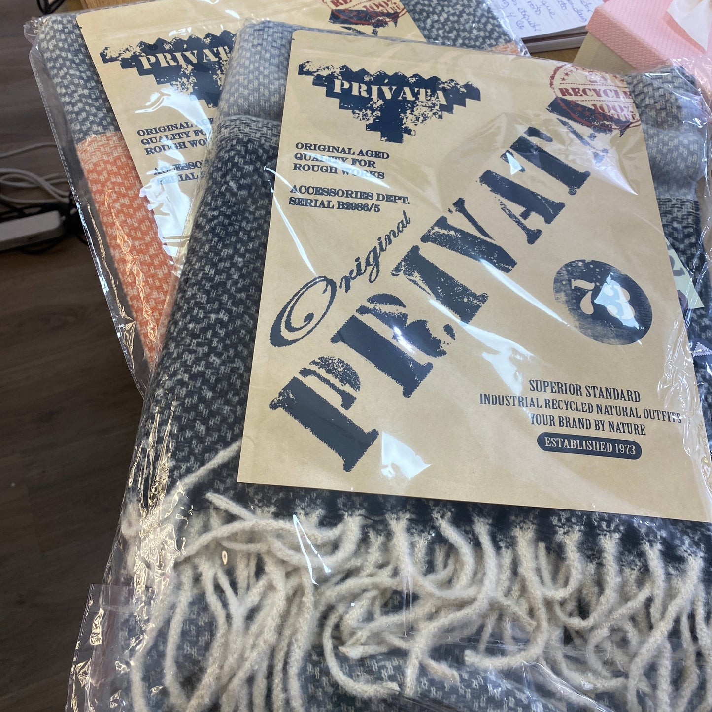 Bufanda fular lana con flecos colores variados privata - Moments by You