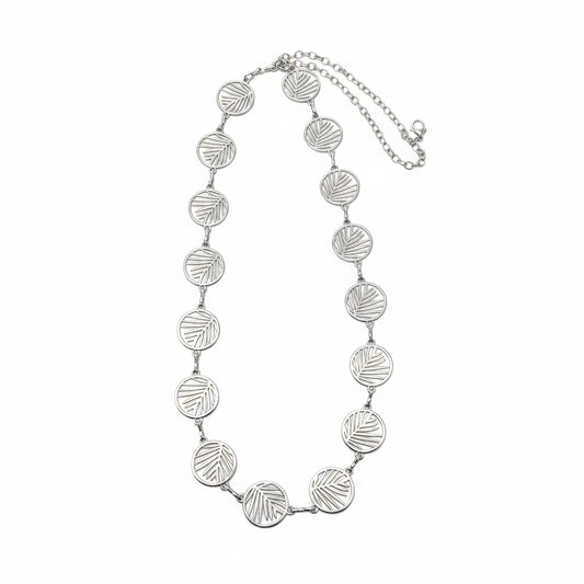 Cinturón de eslabones con un diseño de círculos con hojas en acabado plata - Moments by You