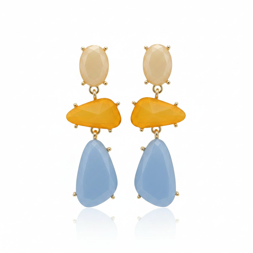 Pendientes largos con tres alturas de piedras de colores acabado oro - Moments by You