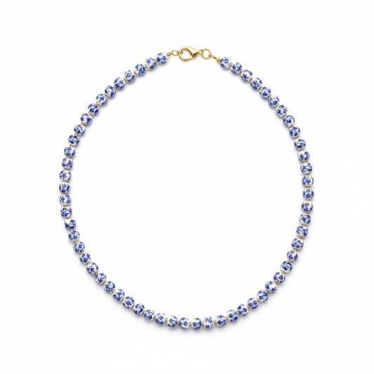 Collar de acero con cuentas de porcelana y estampado floral en azul y blanco - Moments by You