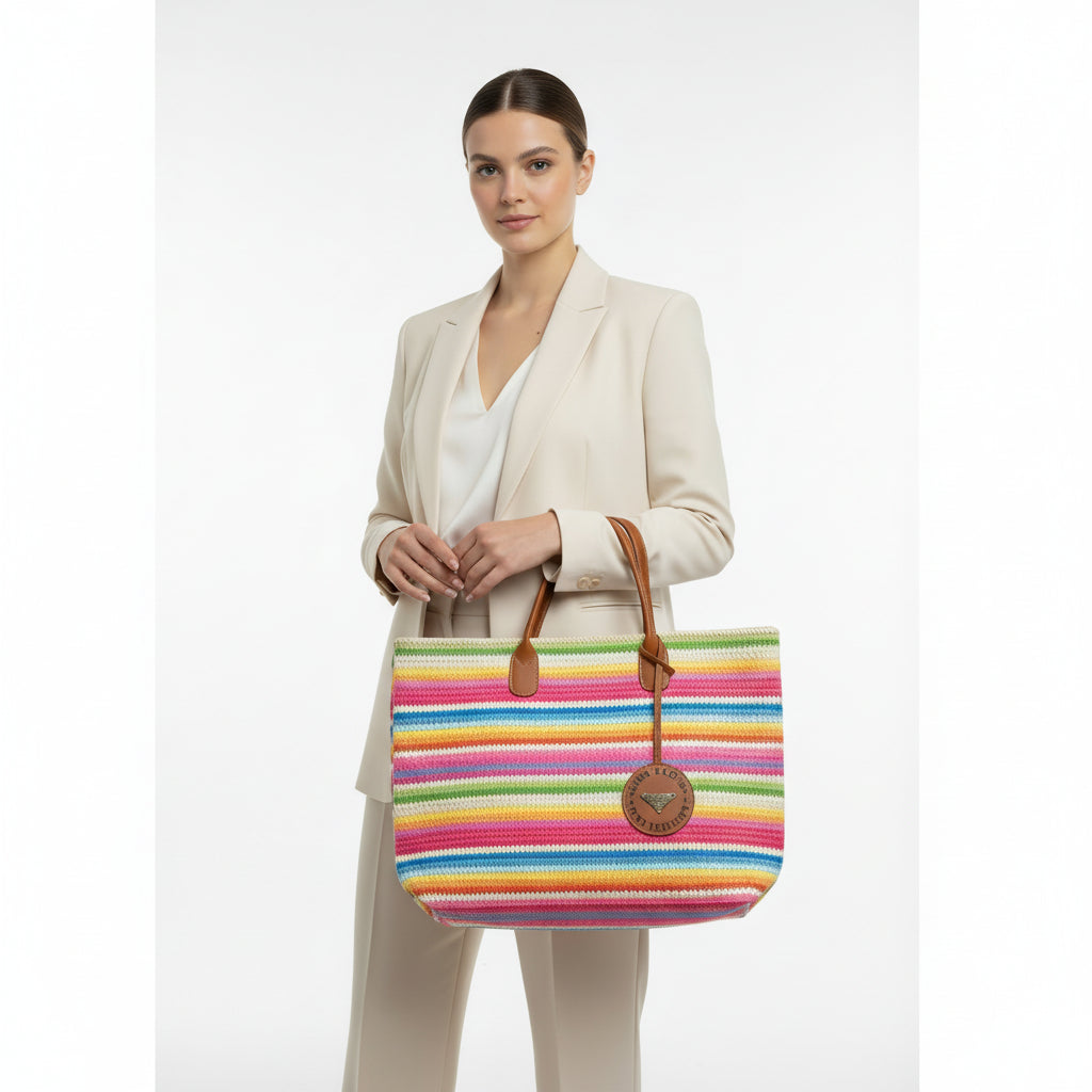 Bolso tipo shopper grande y rectangular de estilo rafia con colgante de marca - Moments by You