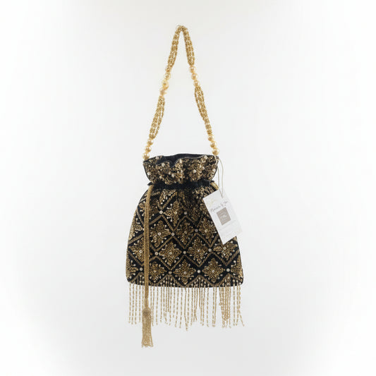 Bolso de fiesta limosnera negro con asa y gran variedad de tachuelas y perlas - Moments by You