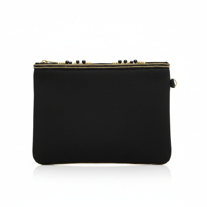 Bolso fiesta tipo sobre de mano negro con cuentas en la parte delantera - Moments by You