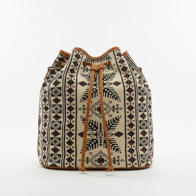 Bolso de mano y bandolera tipo saco con diseño étnico - Moments by You