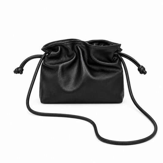 Bolso de piel 100% auténtica acabado liso y cierre fruncido