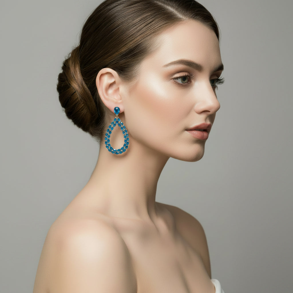 Pendientes largos en forma de gota de agua con cristales de colores - Moments by You