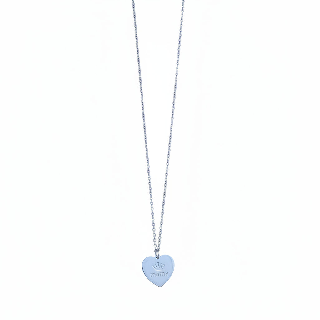 Collar de acero con dije de corazón y emblema de mamá en acabado plata