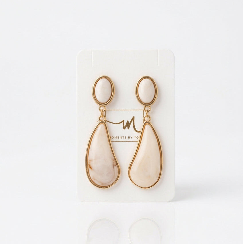 Pendientes largos de acero con gotas colgantes de color y acabado oro