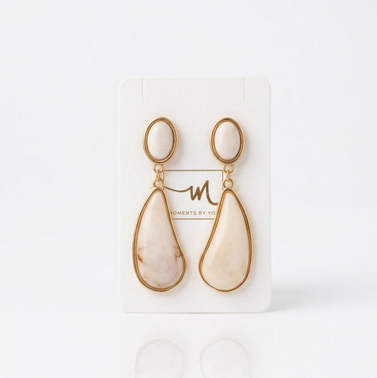 Pendientes largos de acero con gotas colgantes de color y acabado oro