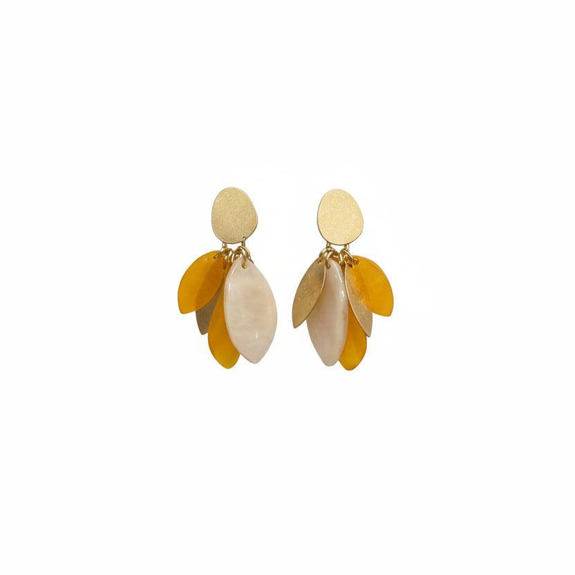 Pendientes largos con hojas irregulares colgantes en varios colores - Moments by You