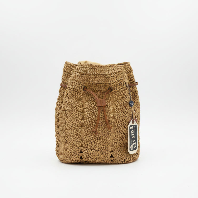 Mochila estilo rafia trenzada con cierre ajustable - Moments by You