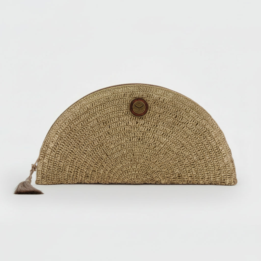 Bolso de mano 100% fibras naturales en forma de abanico en color dorado - Moments by You