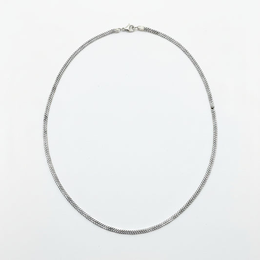Collar de acero tipo cadena de eslabones cuadrados en gris metalizado - Moments by You