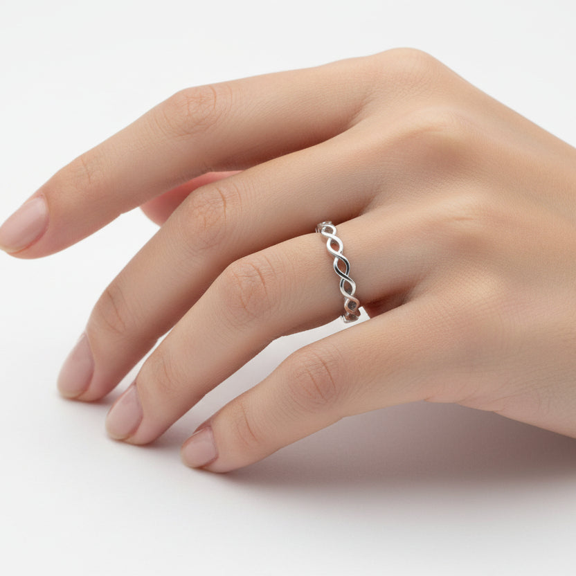 Anillo de plata S925 con diseño de infinitos acabado plata - Moments by You