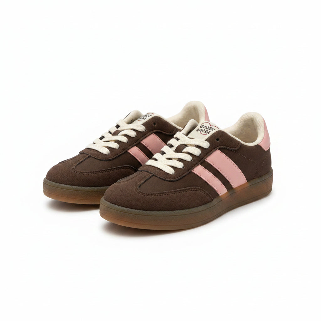 Zapatos urbanos deportivos en chocolate y rayas rosas