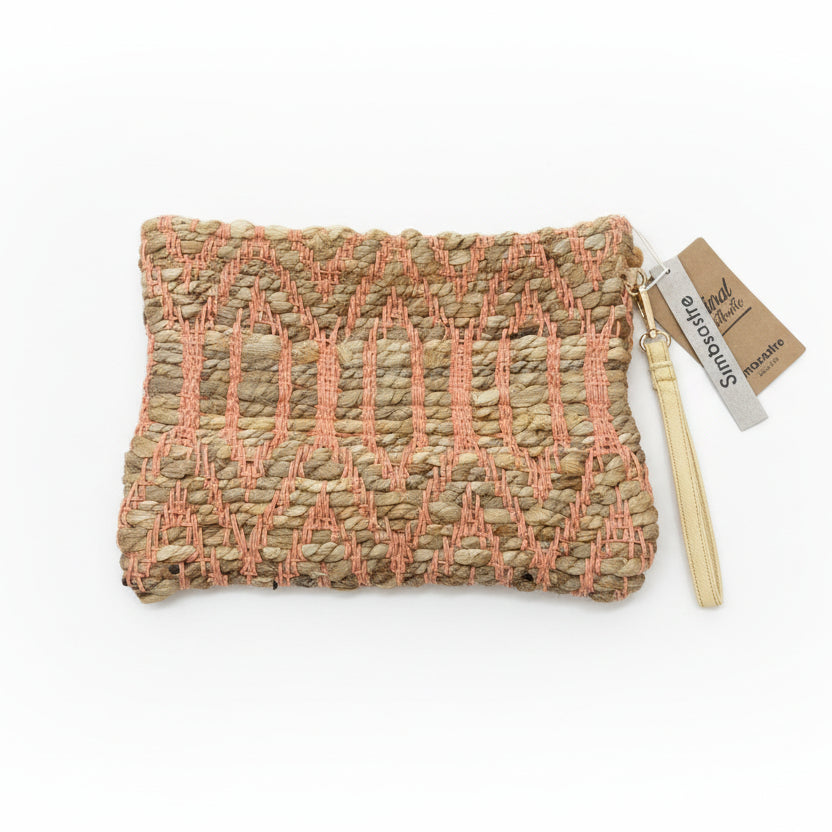 Bolso de mano tipo clutch o cartera de yute con un diseño geométrico - Moments by You