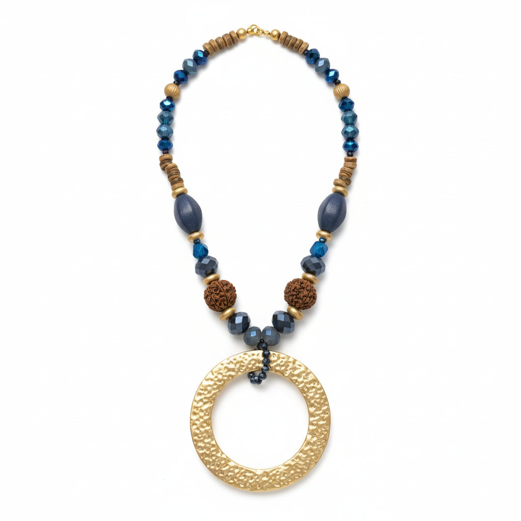 Collar de cuentas diferentes en azul y aro acabado oro - Moments by You