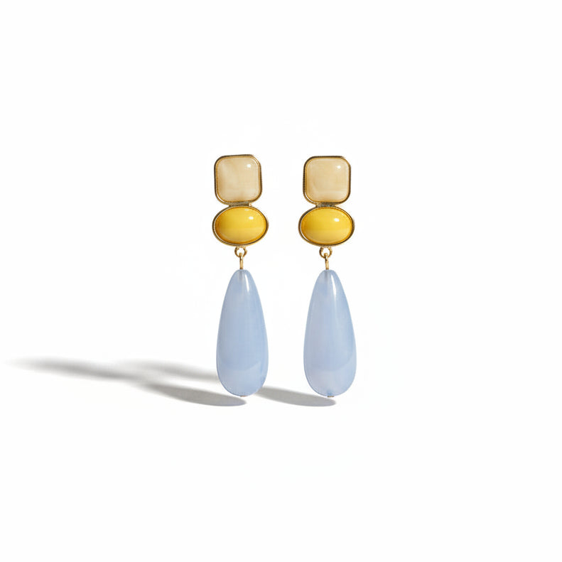 Pendientes largos en tres alturas con piedras de diferentes formas y en colores pastel