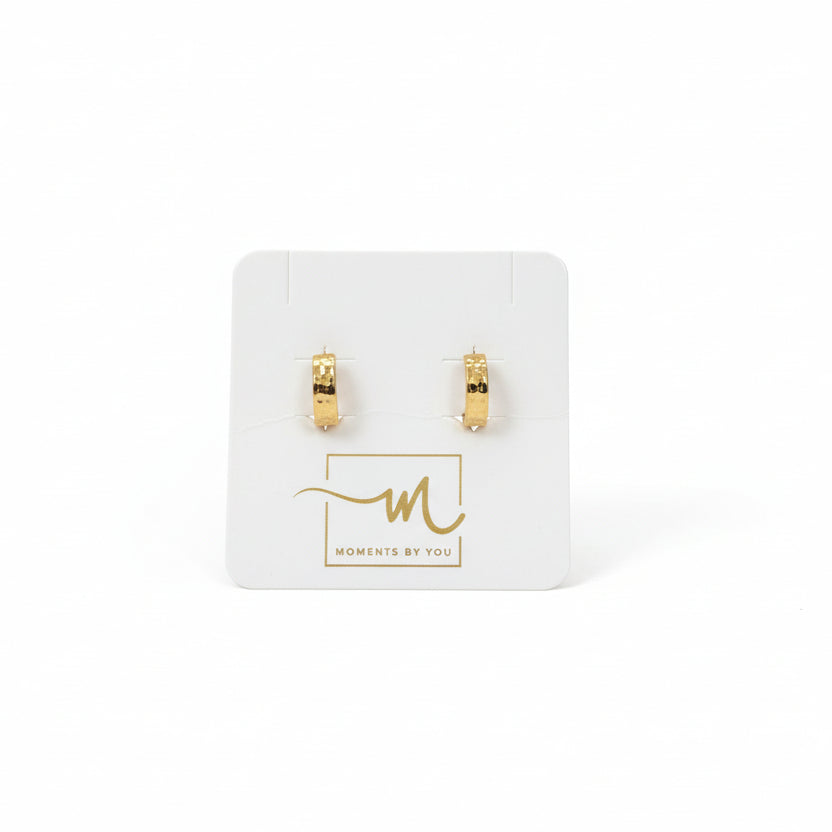 Pendientes anchos de acero inoxidable de tipo argolla con textura rugosa - Moments by You