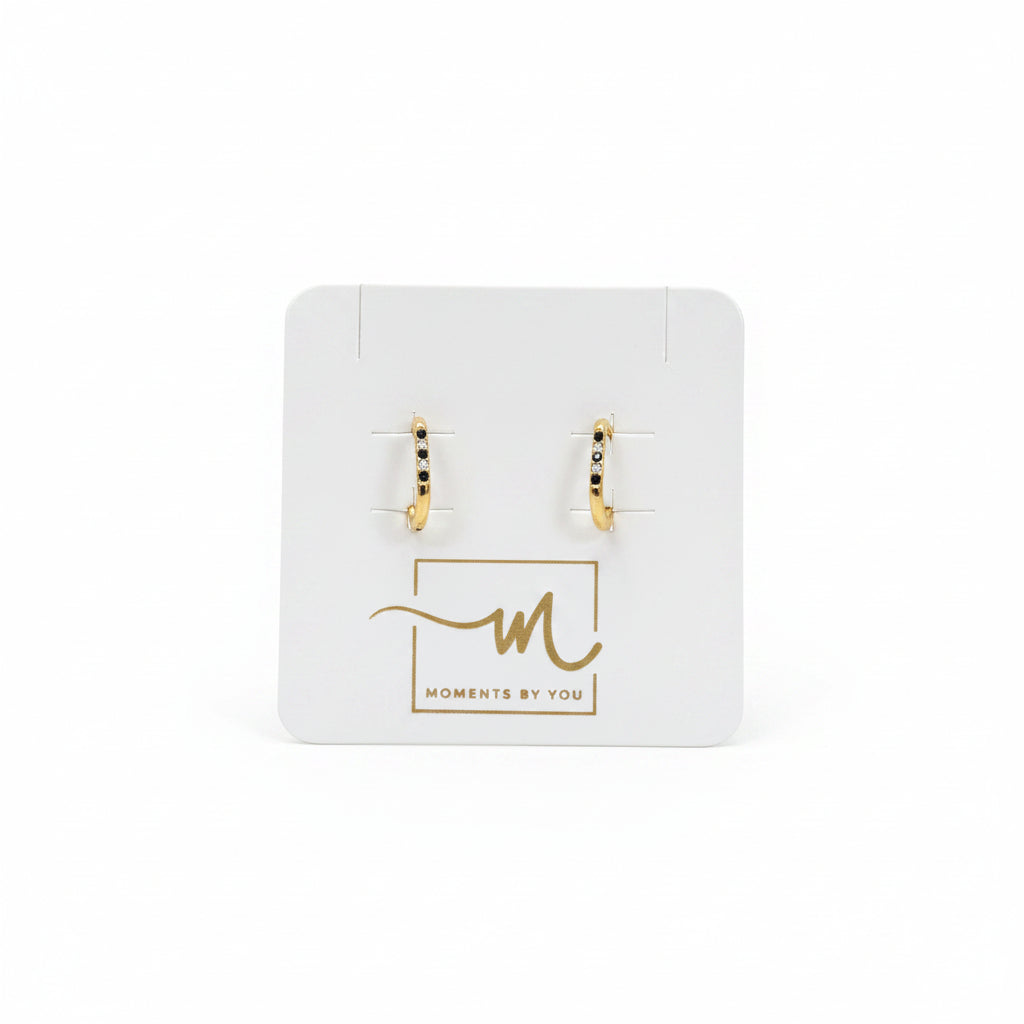 Pendientes cortos de eslabones con circonitas y acabado oro - Moments by You