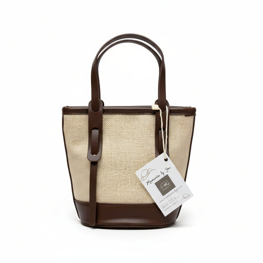 Bolso tipo bucket pequeño en color beige y detalles de estilo cuero en chocolate - Moments by You