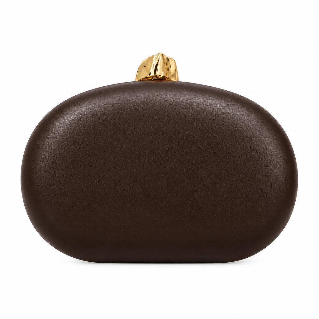 Bolso fiesta clutch con forma ovalada en chocolate y dorado