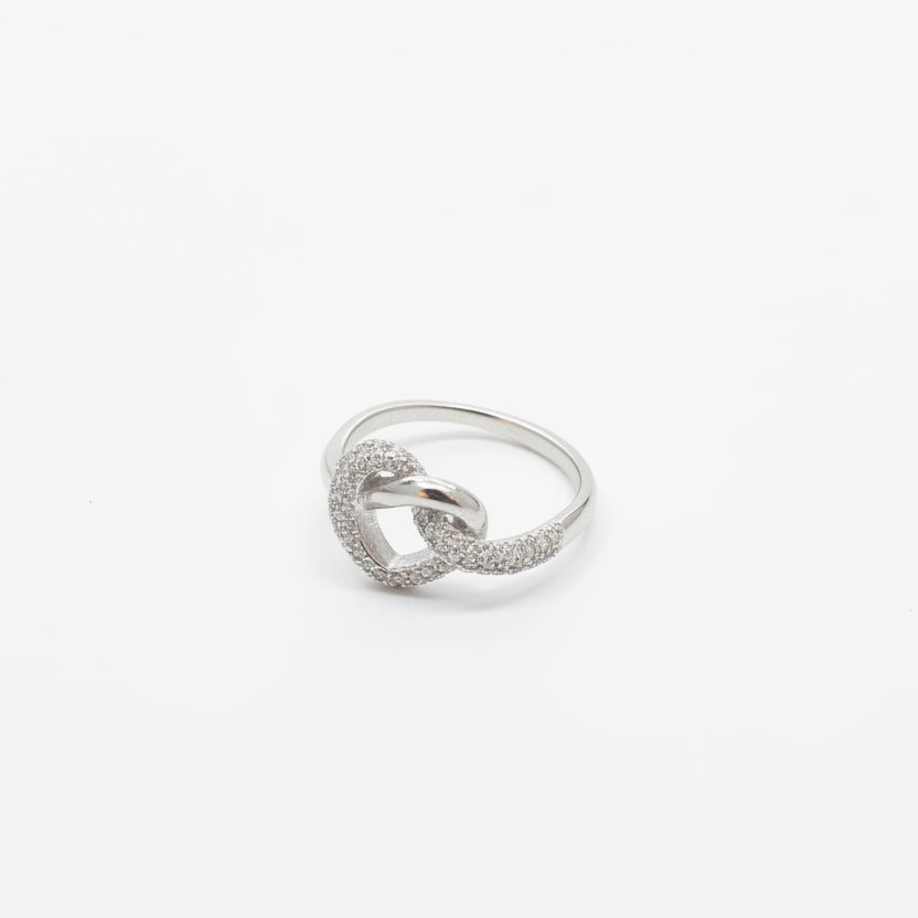 Anillo de plata S925 en forma de corazón entrelazado y circonitas - Moments by You