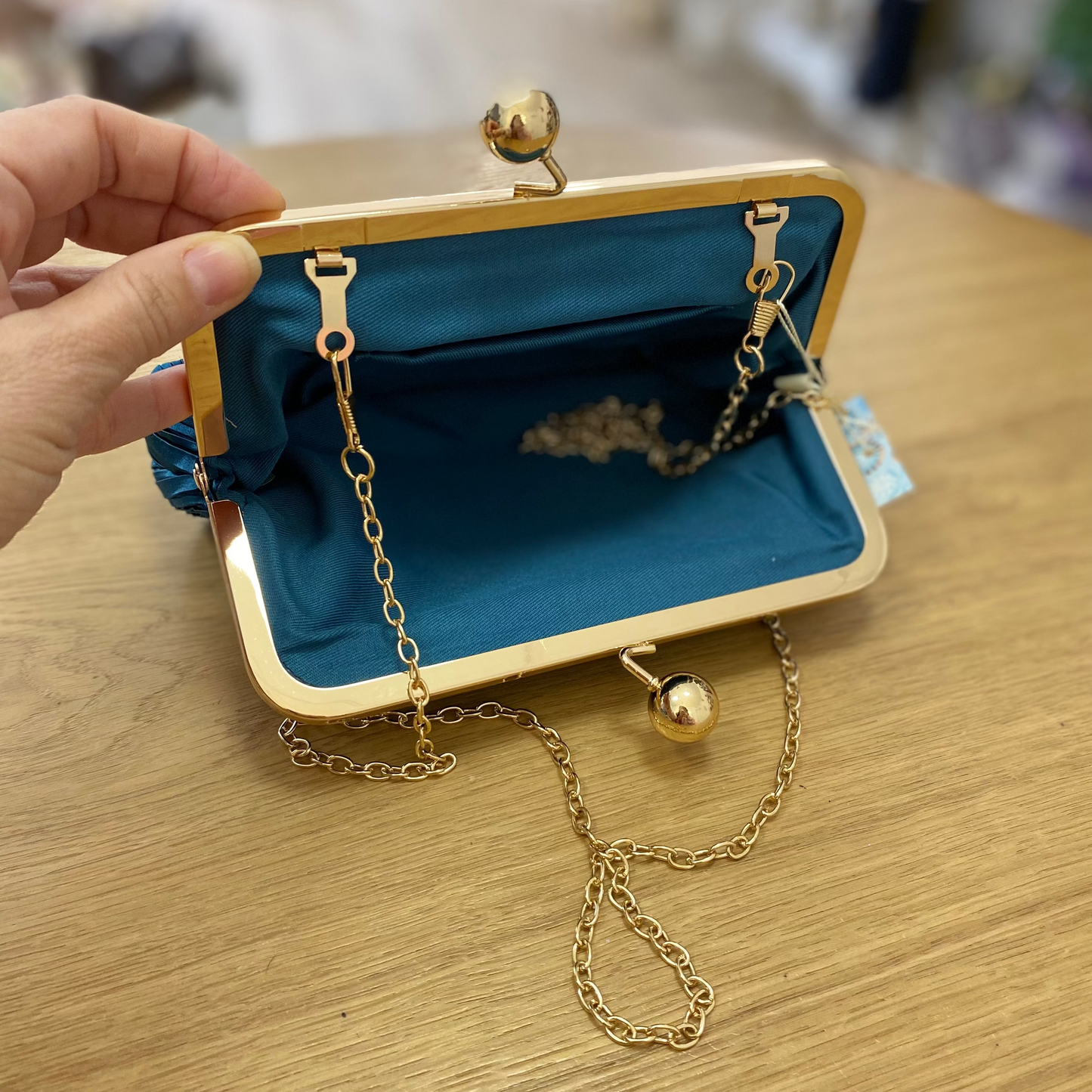 Light pink feather party handbag