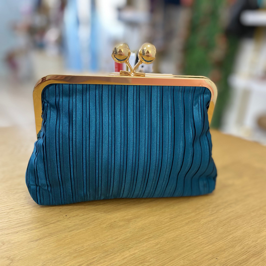 Light pink feather party handbag