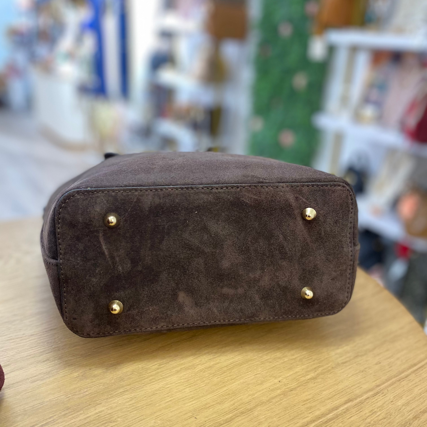 Bolso shopper de piel 100% vacuno acabado ante con neceser interior color marrón chocolate - mbyou