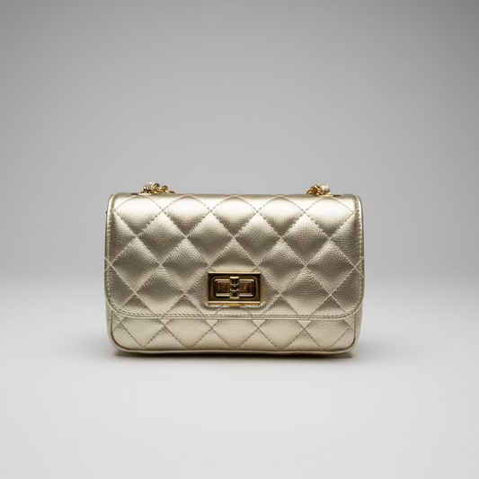 Bolso fiesta de mano con solapa efecto acolchado en dorado - Moments by You