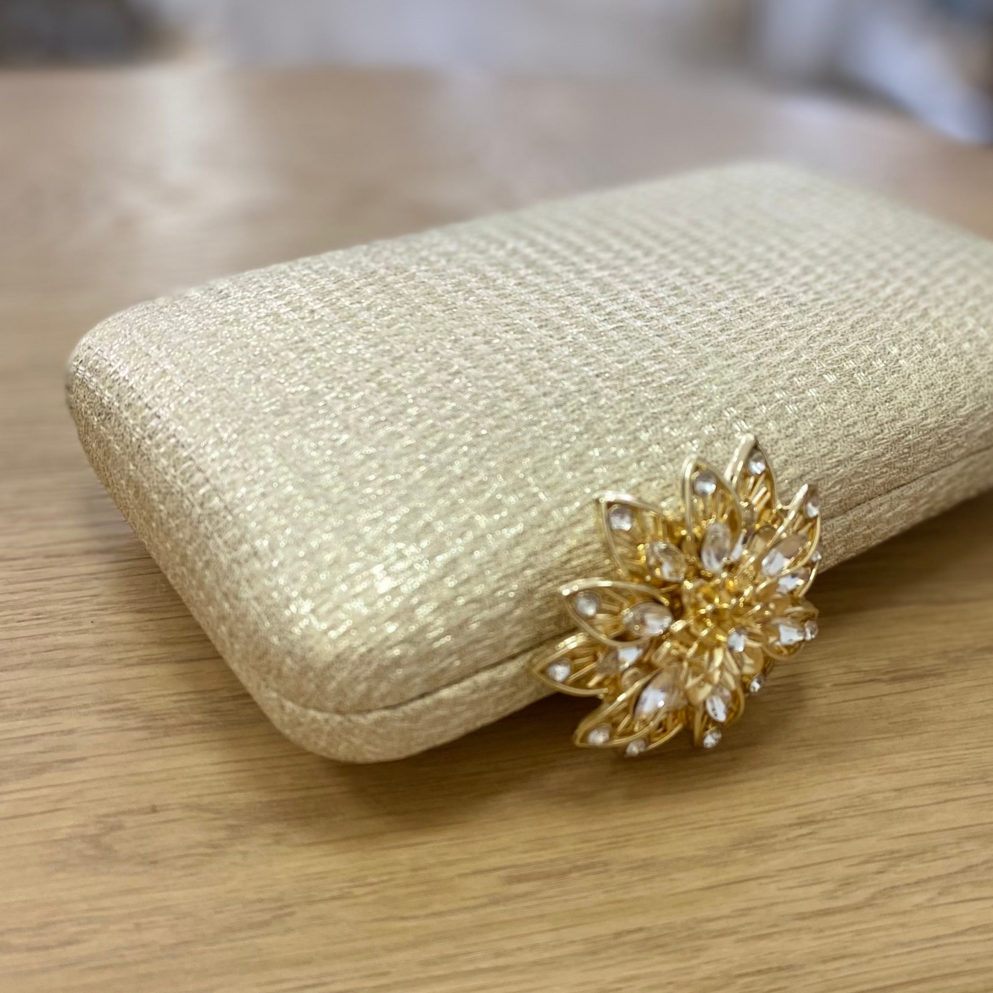 Sac à main de fête en plumes rose clair