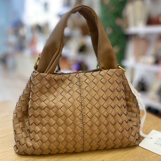 Bolso pequeño de mano y bandolera efecto piel trenzada en color topo - mbyou