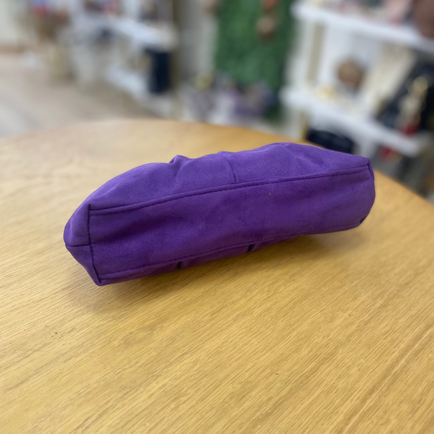 Light pink feather party handbag