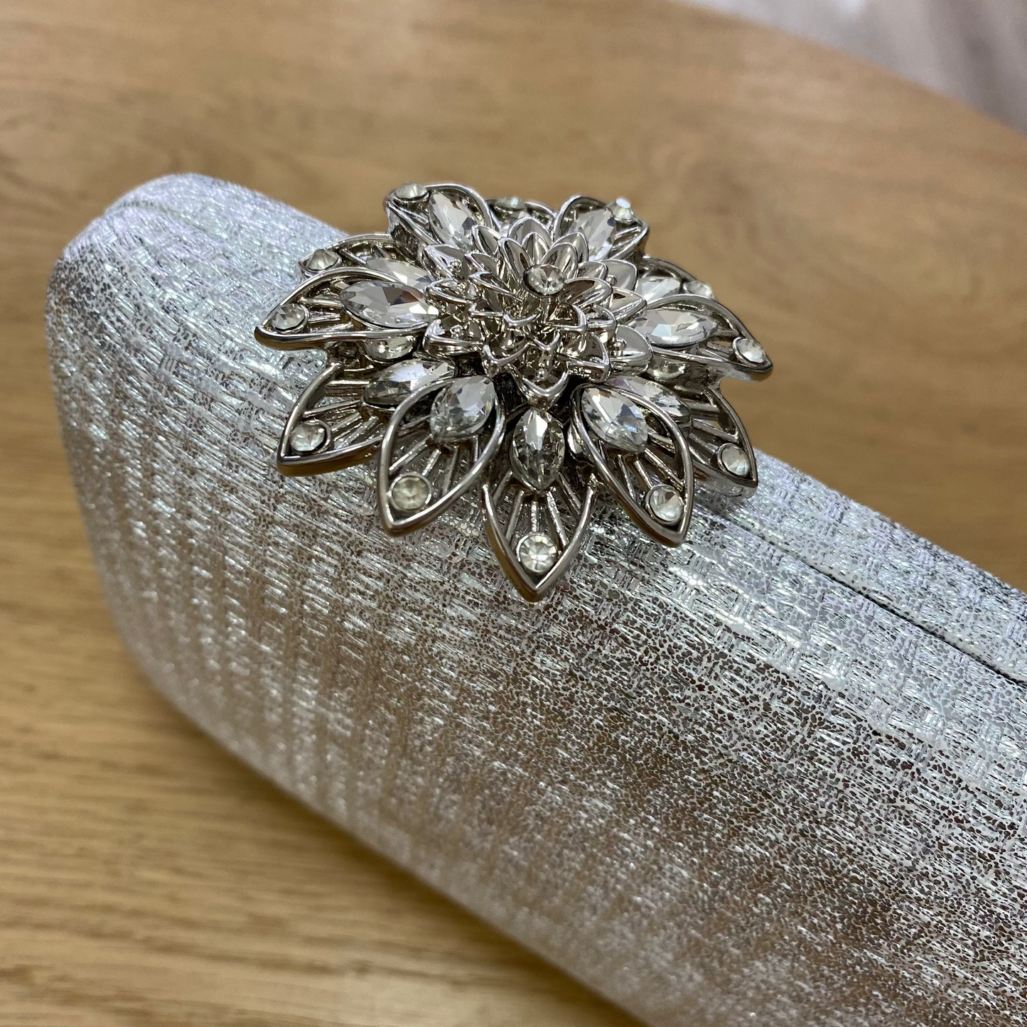 Sac à main de fête en plumes rose clair