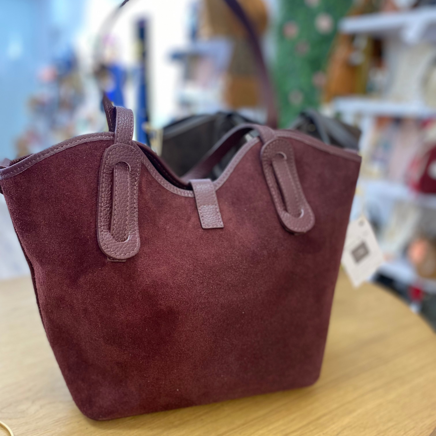 Bolso shopper de piel 100% vacuno con acabado ante y neceser interior color burdeos - mbyou