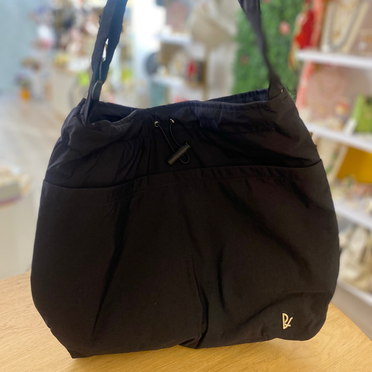 Bolso bandolera casual en tela de poliester lavable con bolsillos y cierre saco color negro - mbyou