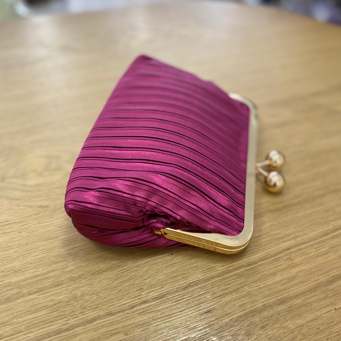 Light pink feather party handbag