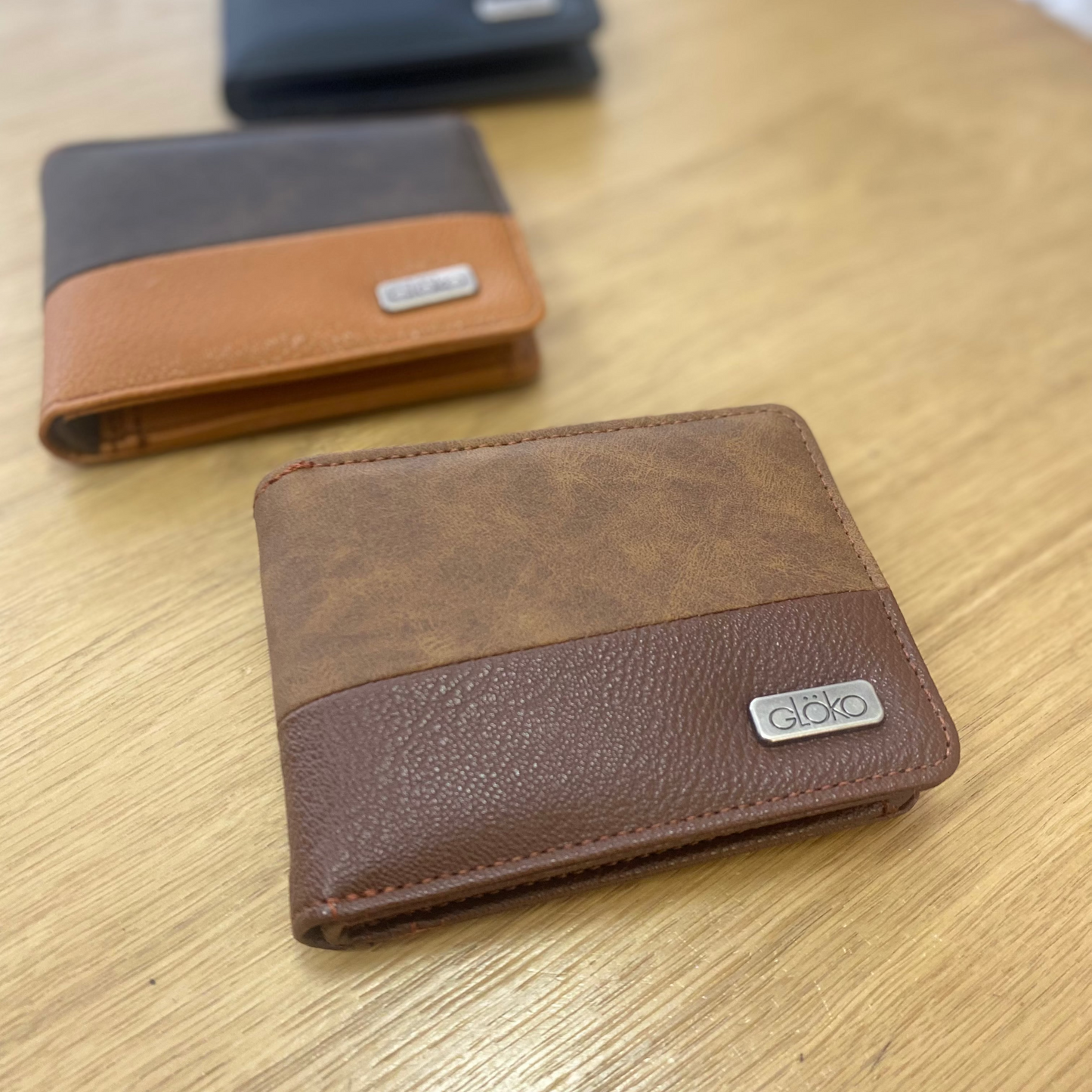 Cartera hombre bicolor y diferentes texturas