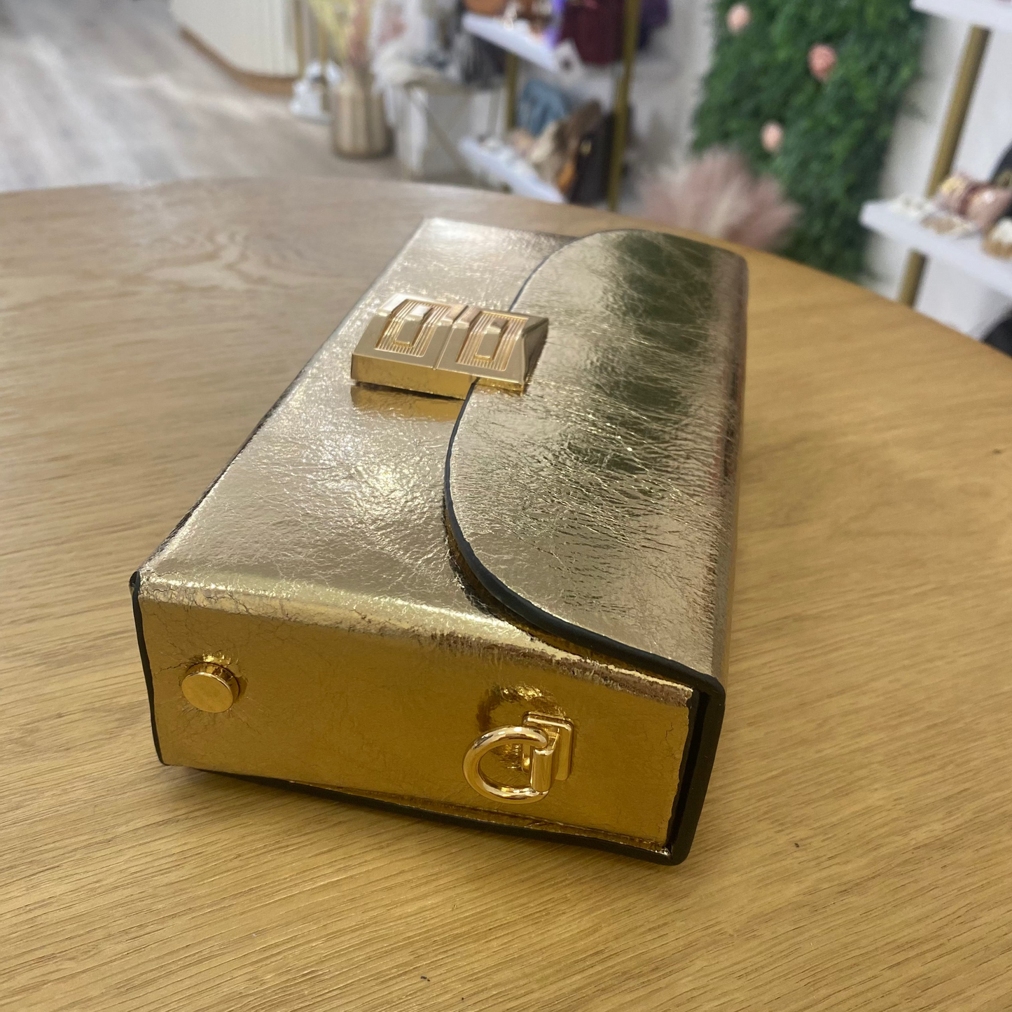 Sac à main de fête en plumes rose clair