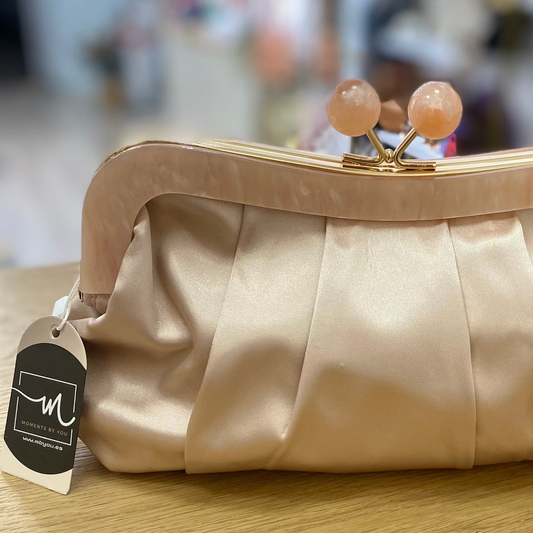 Bolso de fiesta estilo vintage de raso liso y nácar en color rosa nude - mbyou