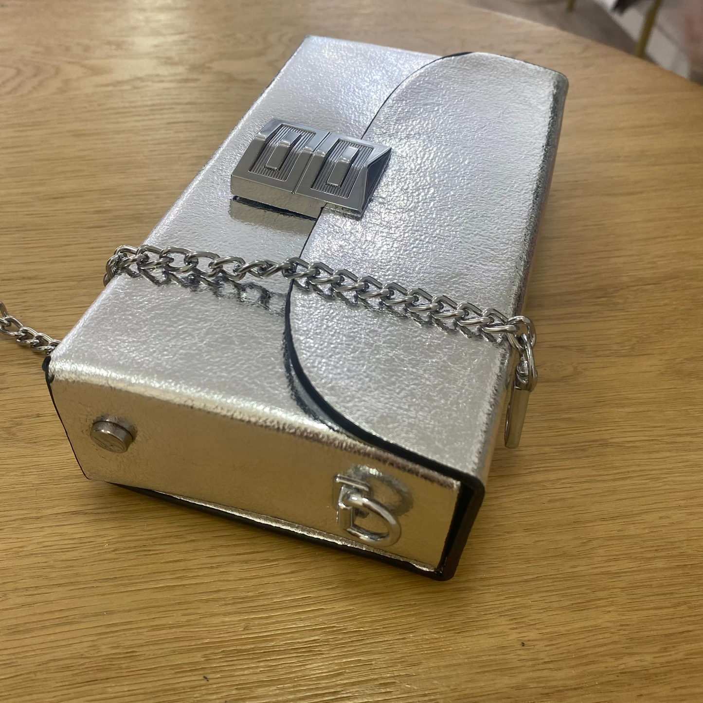 Sac à main de fête en plumes rose clair