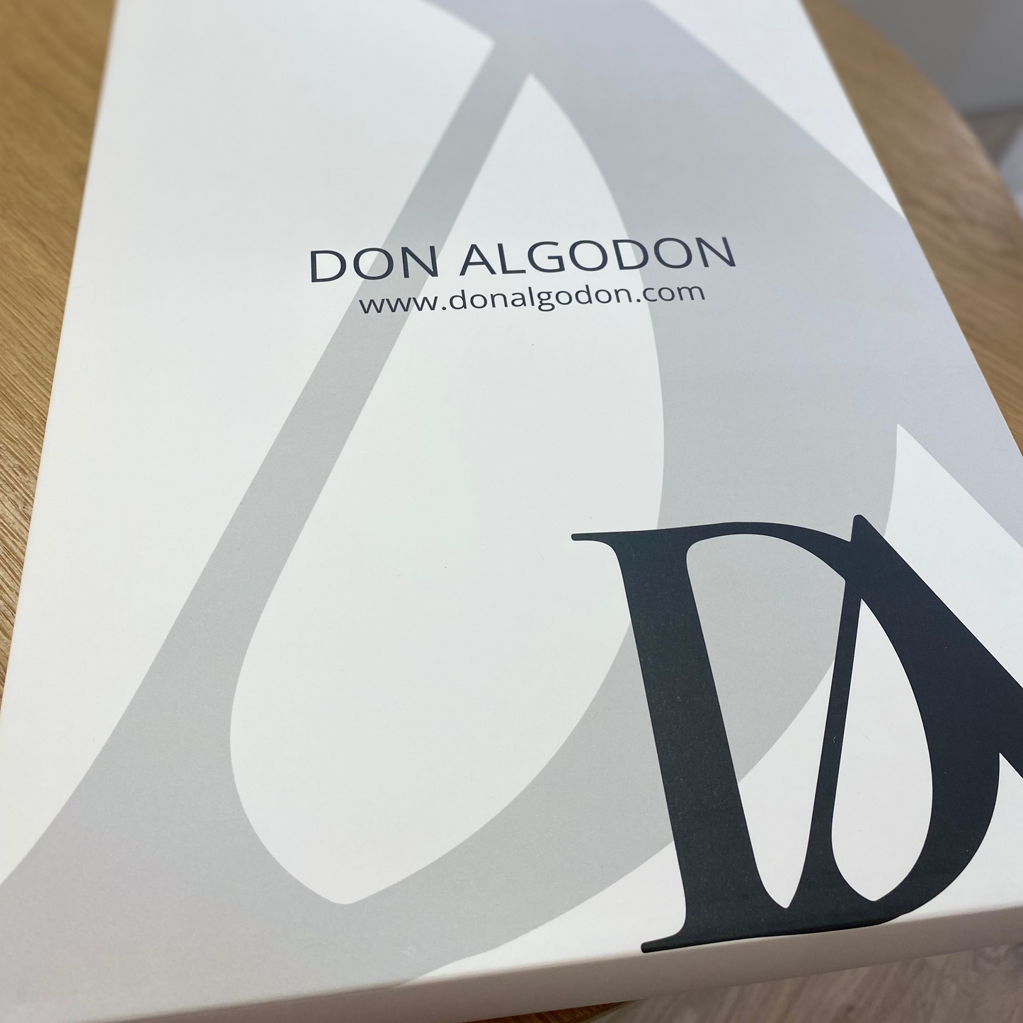 Pack de guantes y bufanda a conjunto de Don Algodón en color marrón topo y beige - mbyou