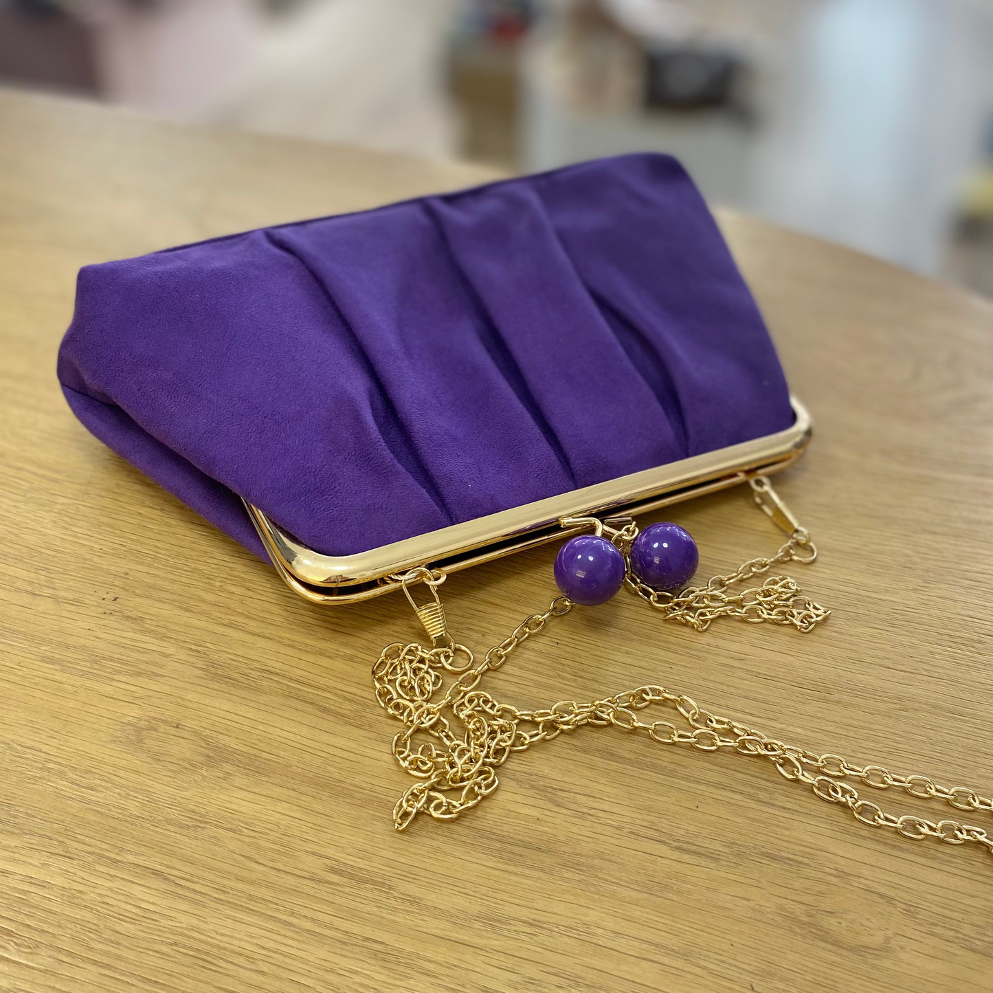 Light pink feather party handbag