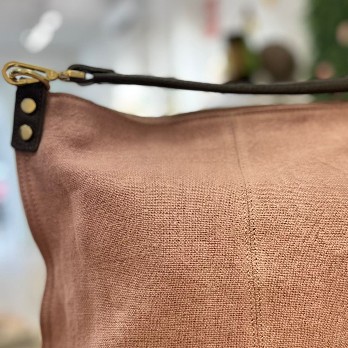 Bolso de lino y piel 100% auténtica tipo shopper color rosa combinado con chocolate - mbyou